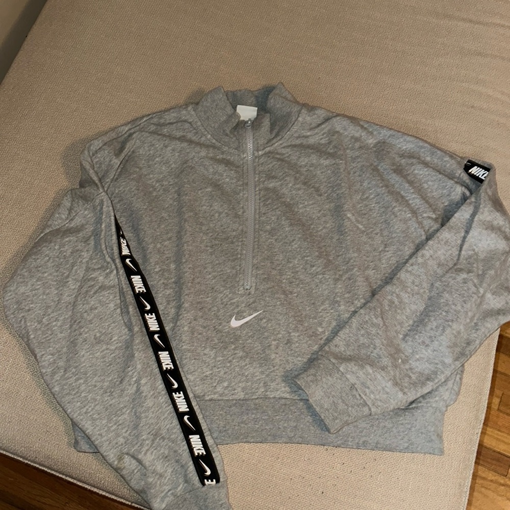 Nike cropped quarter zip pullover